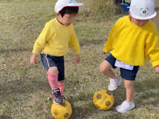 サッカー活動の様子[11月]